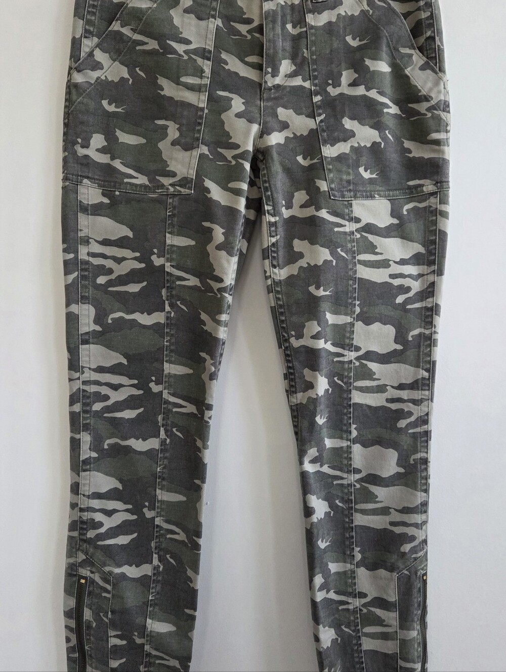 J. Crew Women’s Camouflage Skinny Jeans in Gray and Green, size 2